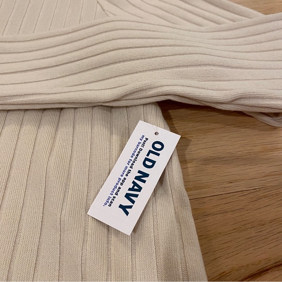 2 Ribbed Mock Neck Tops - Picture 5 of 16